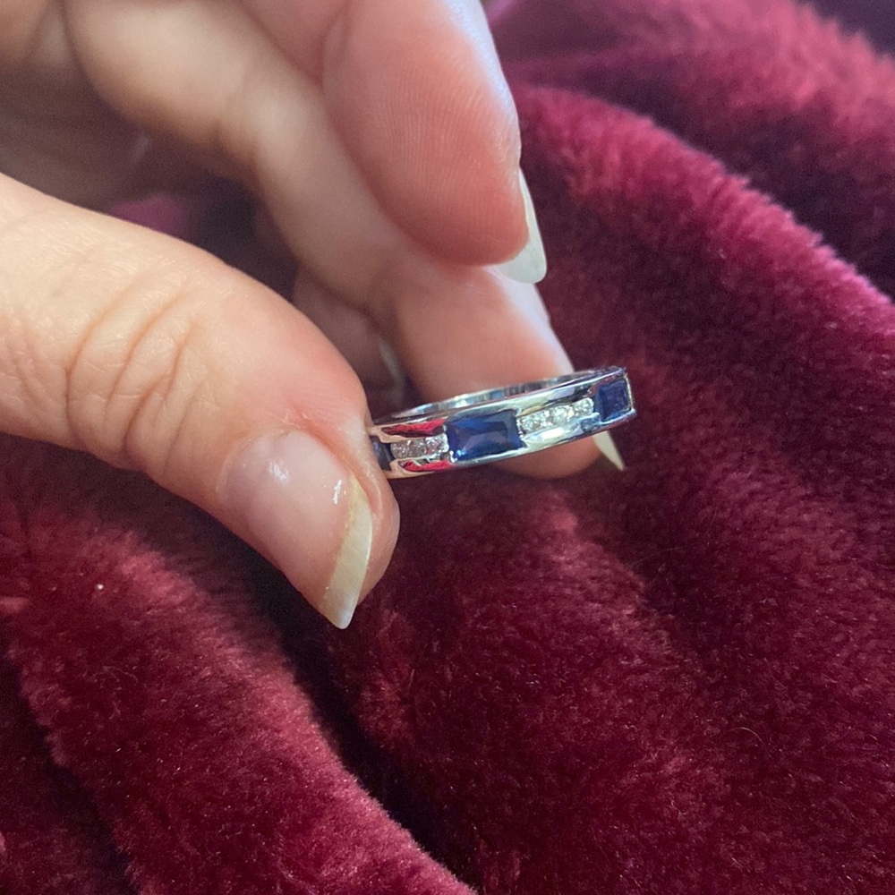 Vintage silver tone sapphire glass and clear glass stones  ring 4.75